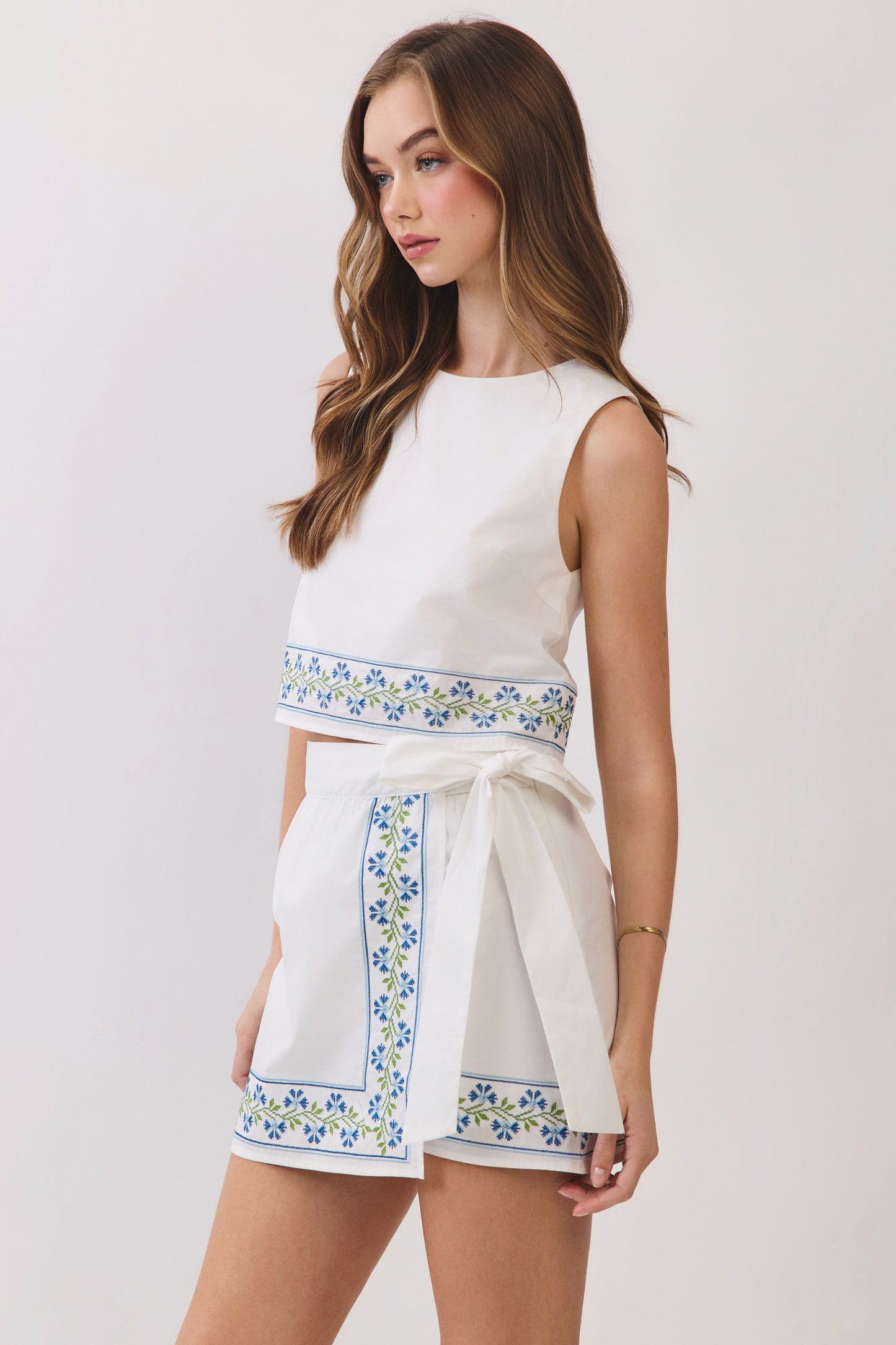 Floral Embroidered Hem Sleeveless Crop Set