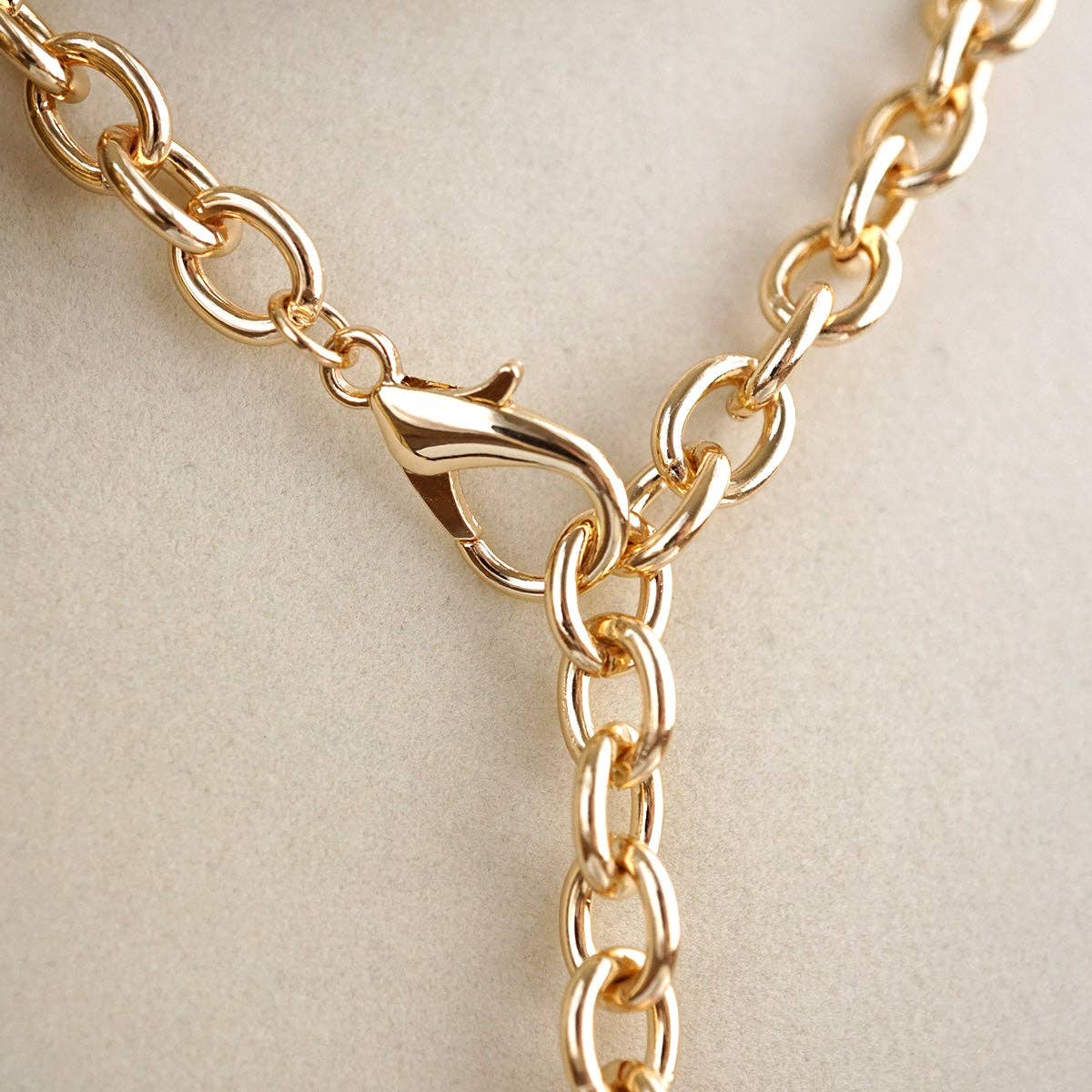Sugarheart Shine – Puffy Acrylic Heart Chain Necklace