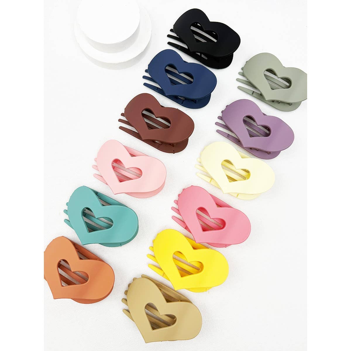 Matte Jumbo Cut Out Rectangle Hair Claw